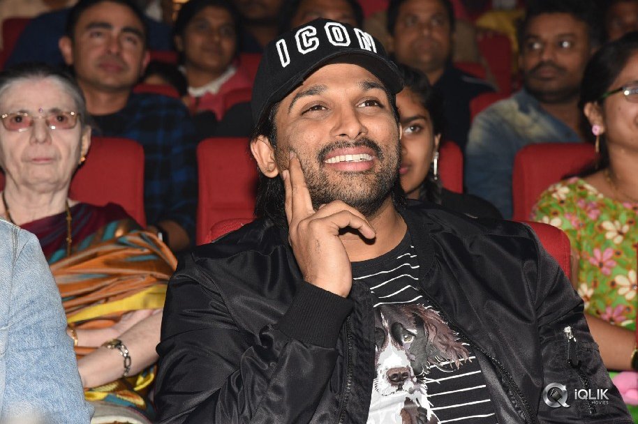 Padi-Padi-Leche-Manasu-Movie-Pre-Release-Event